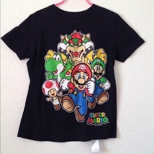 Boy's Old Navy Collectabilitees Super Mario tee m